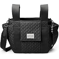 Estoy mirando un bolso de maternidad de la marca Suavinex que realmente destaca por su funcionalidad y elegancia. Imagínate un bolso tipo panera, diseñado específicamente para colgarse del carrito del bebé. Este bolso tiene un diseño moderno y estilizado, con un tejido resistente que parece fácil de limpiar, algo que siempre es una ventaja cuando hablamos de productos para bebés.

El bolso cuenta con unas asas ajustables que te permiten engancharlo fácilmente al manillar del carrito. Esto significa que puedes tenerlo siempre a la mano mientras paseas, sin necesidad de preocuparte por llevarlo al hombro o en la mano. Su cierre es de cremallera, lo que proporciona un acceso rápido y seguro a todo lo que lle